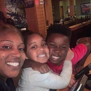 Meet your Posher, Joni